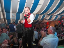 Die Jungen Zillertaler auf der Wiener Kaiser Wiesn